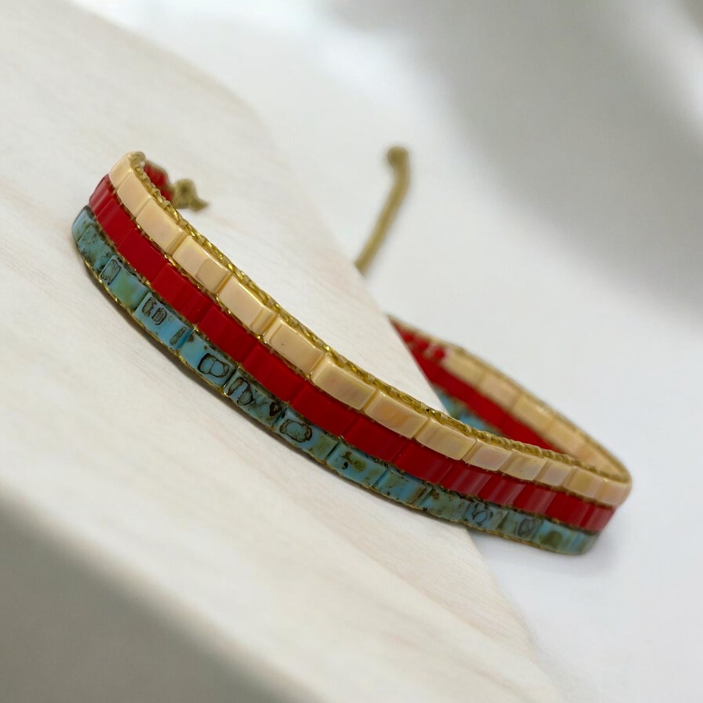 Bracelet en perles tissées "Vallon des Auffes"