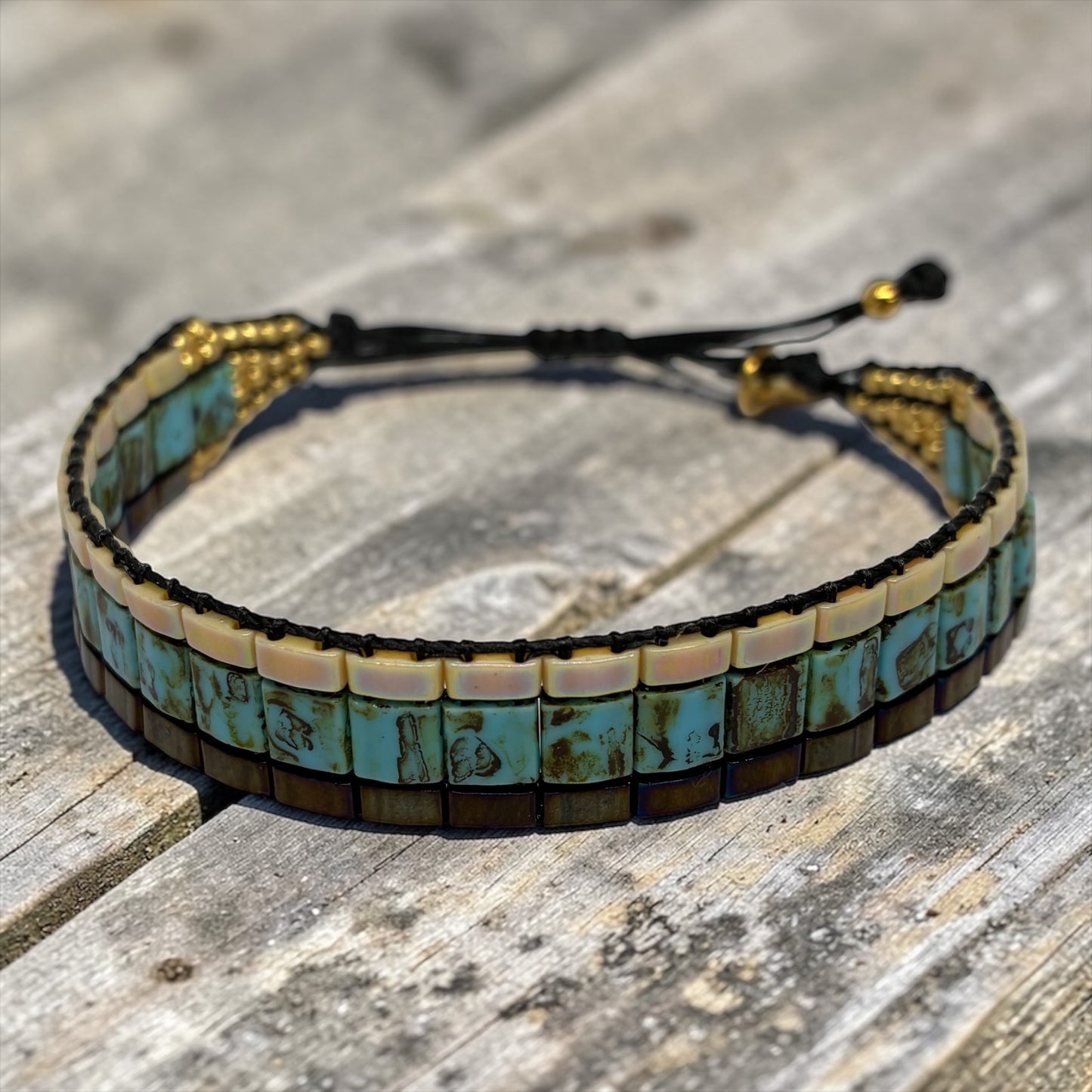 Bracelet en perles tissées "Vallon des Auffes"